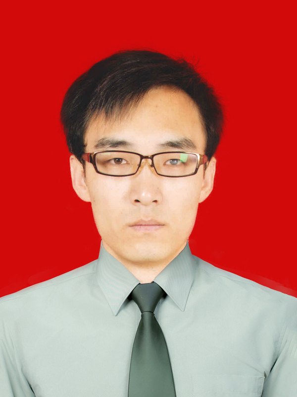 業(yè)務員 安巍